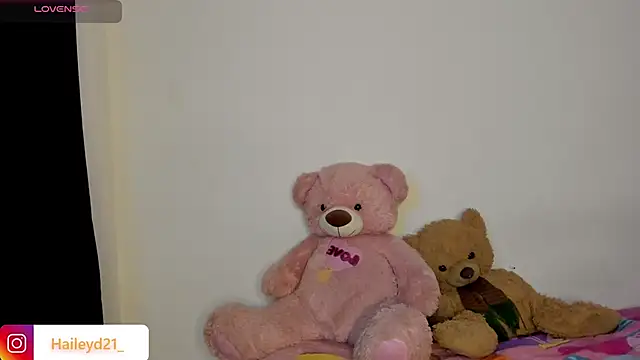 HaileyDuke online show from 03/28/26, 12:11