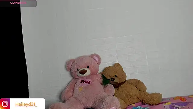 HaileyDuke online show from 04/13/26, 12:25