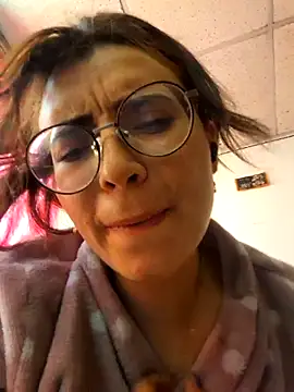 Snapshot of Natalykaty chatting on 10/09/25, 01:11 Natalykaty online show from 10/09/25, 01:11