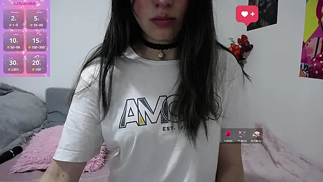 Snapshot of nenaa_stg chatting on 10/01/25, 02:38 nenaa stg online show from 10/01/25, 02:38