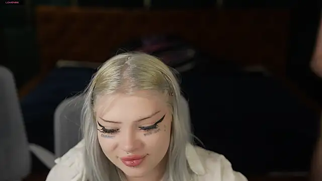 Naomi 054 online show from 11/21/25, 03:33