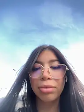 Maddy Piink online show from 11/07/25, 09:52