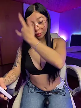 Maddy Piink online show from 09/18/25, 10:24