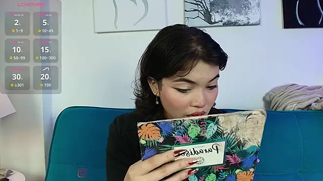 Zoe wang online show from 11/20/25, 01:34