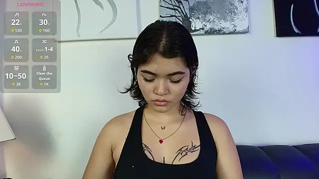 Zoe wang online show from 11/10/25, 01:49