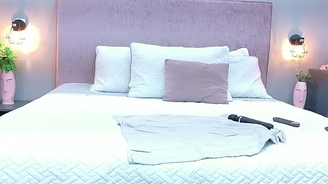 Snapshot of Camila_Hill_ chatting on 01/08/26, 01:17 Camila Hill online show from 01/08/26, 01:17