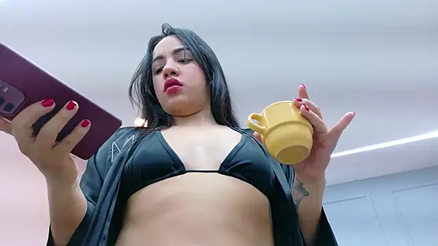 Snapshot of Camila_Hill_ chatting on 01/14/26, 01:37 Camila Hill online show from 01/14/26, 01:37