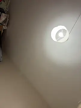 Layla 20  online show from 04/15/26, 07:51