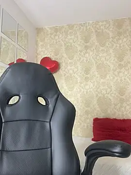 Snapshot of MorenaLush_Eup chatting on 04/06/26, 02:07 MorenaLush Eup online show from 04/06/26, 02:07