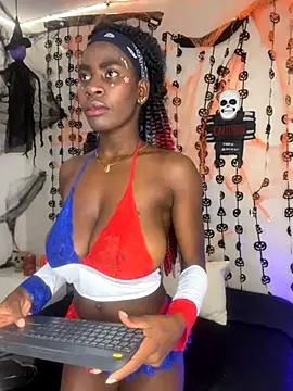 MorenaLush Eup online show from 10/28/25, 04:02