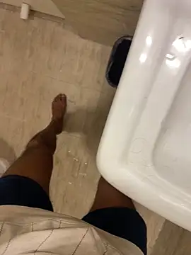 Johncockhot13690 online show from 01/06/26, 08:24