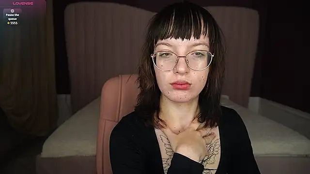 Pixie Peachh online show from 10/08/25, 04:03