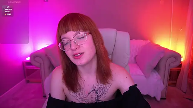 Pixie Peachh online show from 11/22/25, 11:03