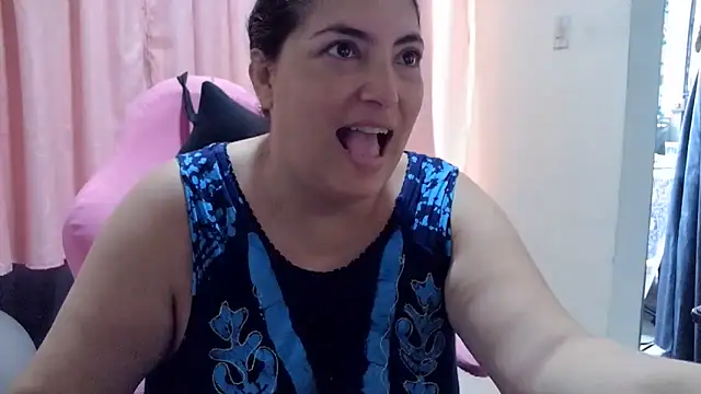 Snapshot of lina_maria99 chatting on 05/30/26, 12:33 lina maria99 online show from 05/30/26, 12:33