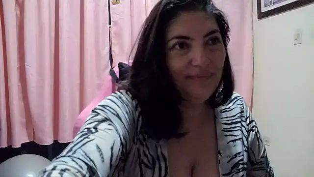 Snapshot of lina_maria99 chatting on 05/26/26, 10:46 lina maria99 online show from 05/26/26, 10:46