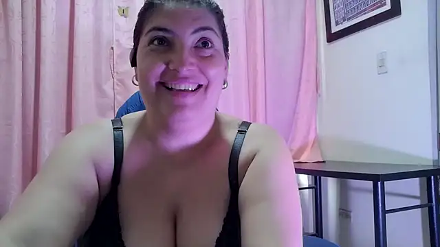 lina maria99 online show from 04/15/26, 12:21