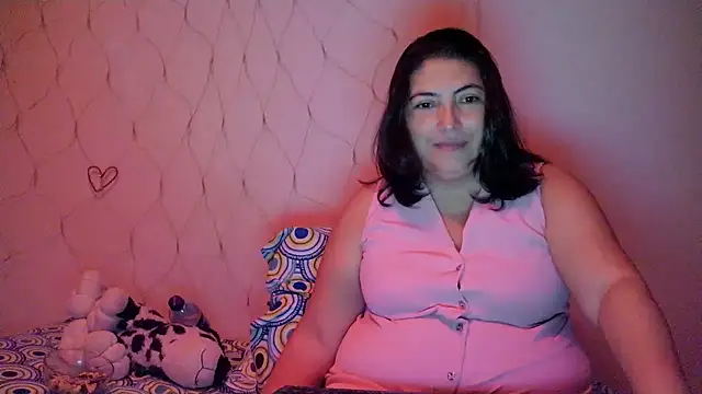 Snapshot of lina_maria99 chatting on 05/25/26, 12:43 lina maria99 online show from 05/25/26, 12:43