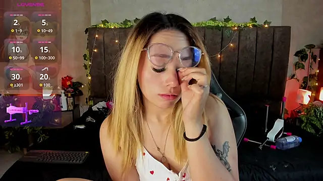 LanaMills  online show from 03/27/26, 08:37