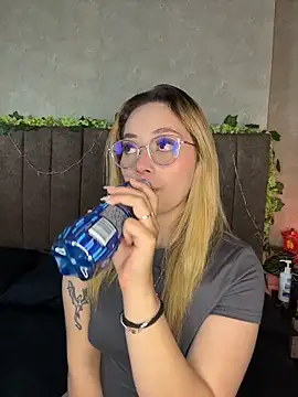 LanaMills  online show from 03/06/26, 04:18