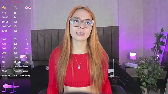 LanaMills  online show from 10/02/25, 03:54