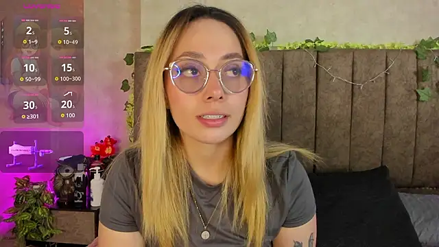 LanaMills  online show from 02/24/26, 09:04