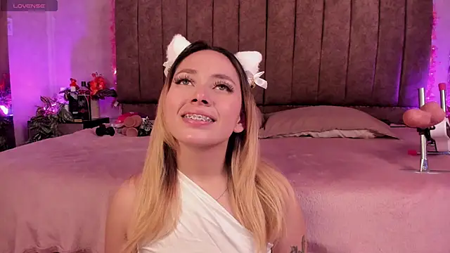 LanaMills  online show from 07/09/26, 04:46