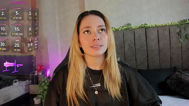 LanaMills  online show from 02/04/26, 05:02