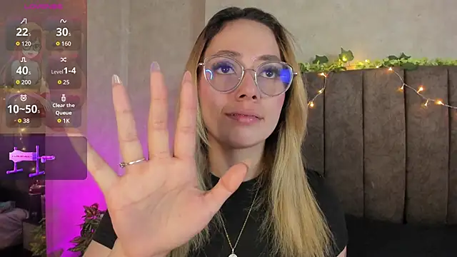 LanaMills  online show from 03/03/26, 05:03