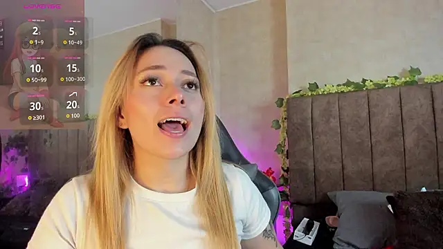 LanaMills  online show from 02/03/26, 04:43