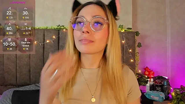 LanaMills  online show from 02/21/26, 06:04