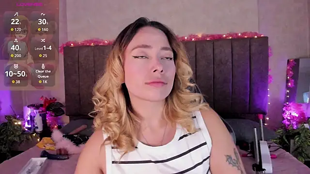 LanaMills  online show from 05/28/26, 04:53