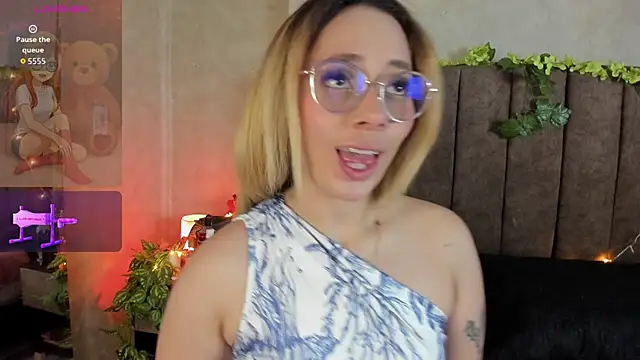 LanaMills  online show from 03/10/26, 06:28