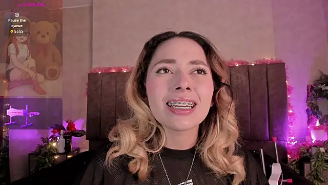 LanaMills  online show from 06/27/26, 05:35