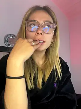 LanaMills  online show from 10/26/25, 05:35