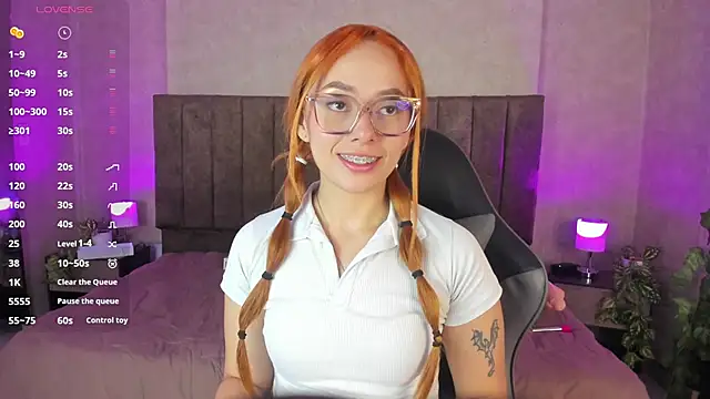 LanaMills  online show from 09/18/25, 04:59