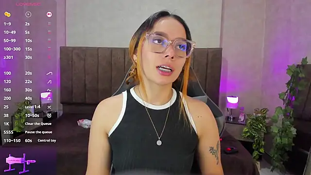 LanaMills  online show from 09/14/25, 04:57