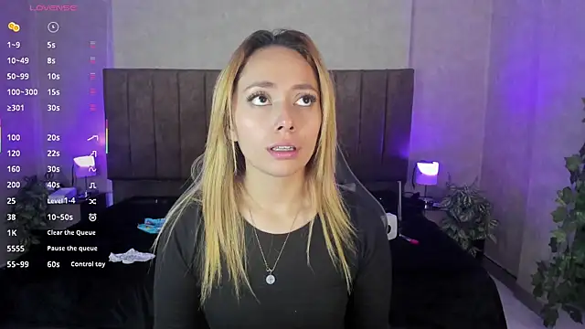 LanaMills  online show from 12/23/25, 03:50