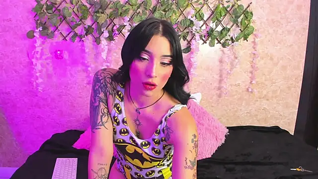 ImEmily444 online show from 10/22/25, 12:54