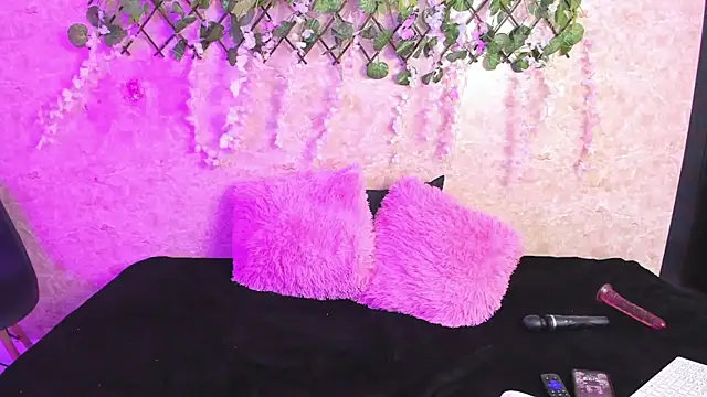 ImEmily444 online show from 10/24/25, 07:57