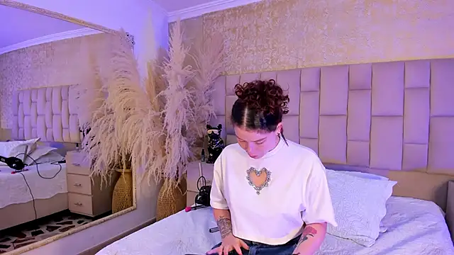 AphroditeSweet online show from 12/20/25, 10:01