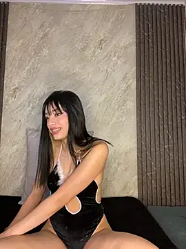 stepha   online show from 11/10/25, 11:26