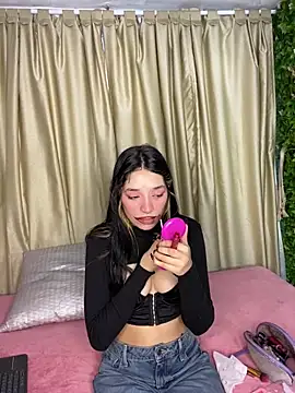 stepha   online show from 10/31/25, 11:29