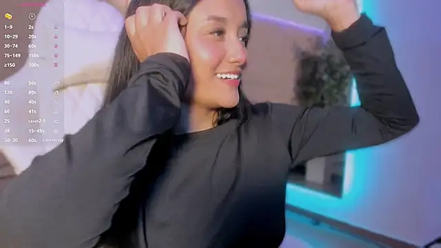 Snapshot of HannahMontgomery chatting on 03/19/26, 04:29 HannahMontgomery online show from 03/19/26, 04:29