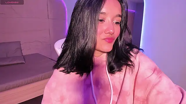 Snapshot of HannahMontgomery chatting on 01/17/26, 05:55 HannahMontgomery online show from 01/17/26, 05:55