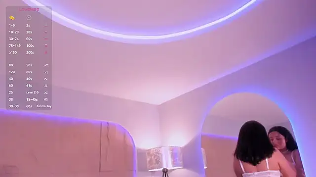 Snapshot of HannahMontgomery chatting on 04/01/26, 05:21 HannahMontgomery online show from 04/01/26, 05:21