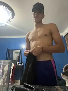 Snapshot of May_Blackx chatting on 09/19/25, 05:22 May Blackx online show from 09/19/25, 05:22