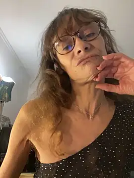 Chris06d22xh online show from 12/18/25, 09:07