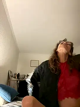 Snapshot of Chris06d22@xh chatting on 10/12/25, 06:09 Chris06d22xh online show from 10/12/25, 06:09