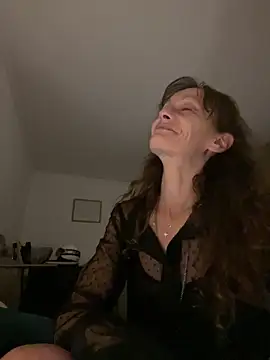 Snapshot of Chris06d22@xh chatting on 10/10/25, 07:04 Chris06d22xh online show from 10/10/25, 07:04