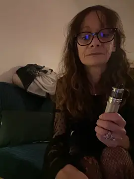 Chris06d22xh online show from 11/21/25, 11:04